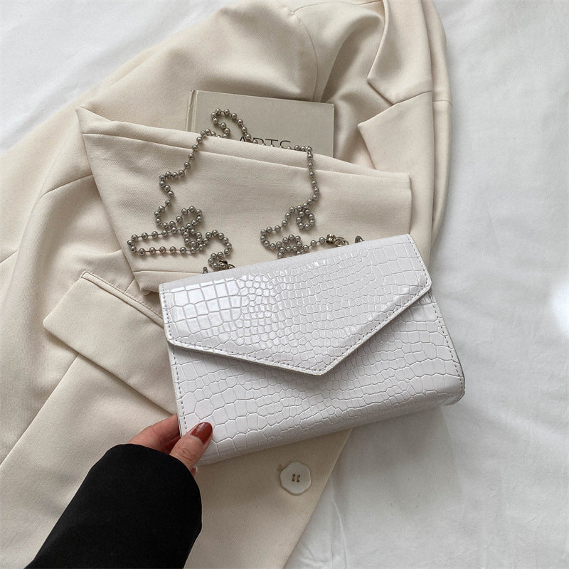 elegance simple yet fashionable handbag.