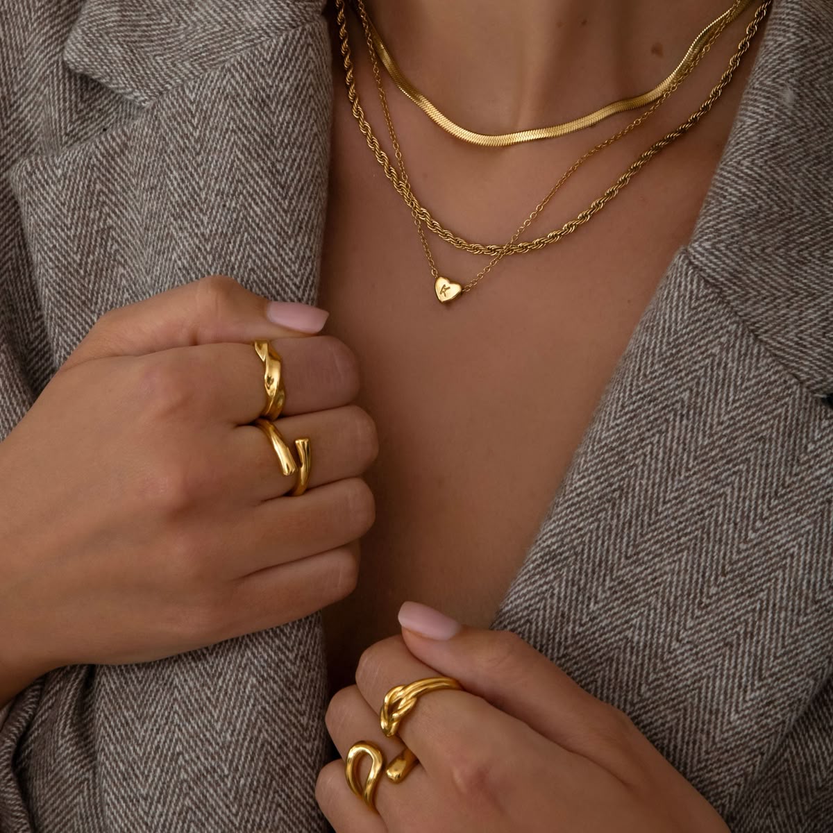 NECKLACE AND RINGS
