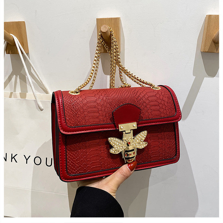 fashion-forward chain shoulder messenger bag