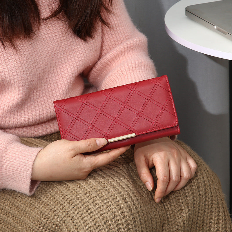 Embroidery Rhombus Clutch Walle